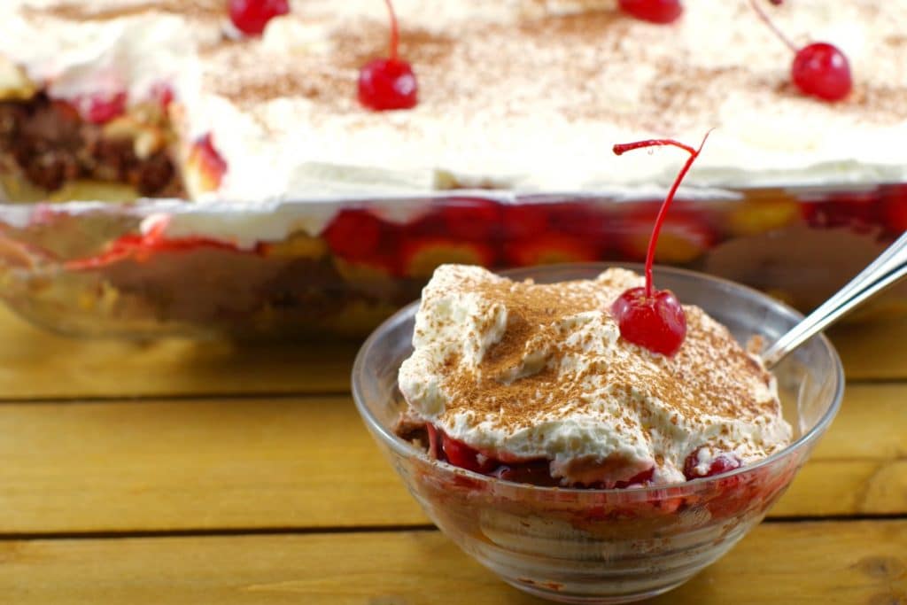 No Bake Black Forest Tiramisu Dessert | #nobakedessert - Foodmeanderings.com