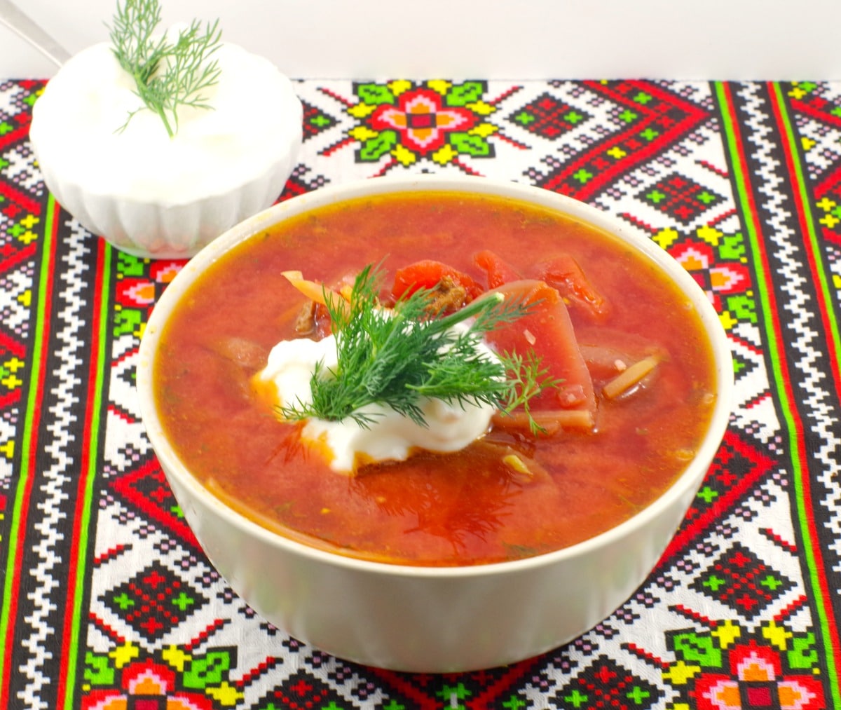 Ukrainian Borscht recipe | with evaporated milk - foodmeandeirngs.com