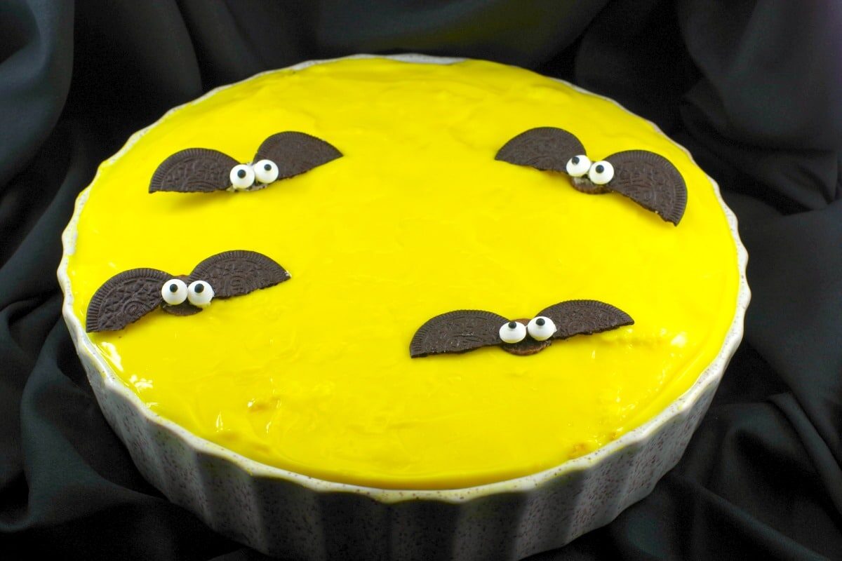 Inside out Boston Cream pie with bats | no bake