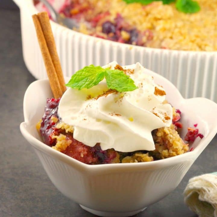 Mixed Berry Crumble frozen mixed berries Food Meanderings