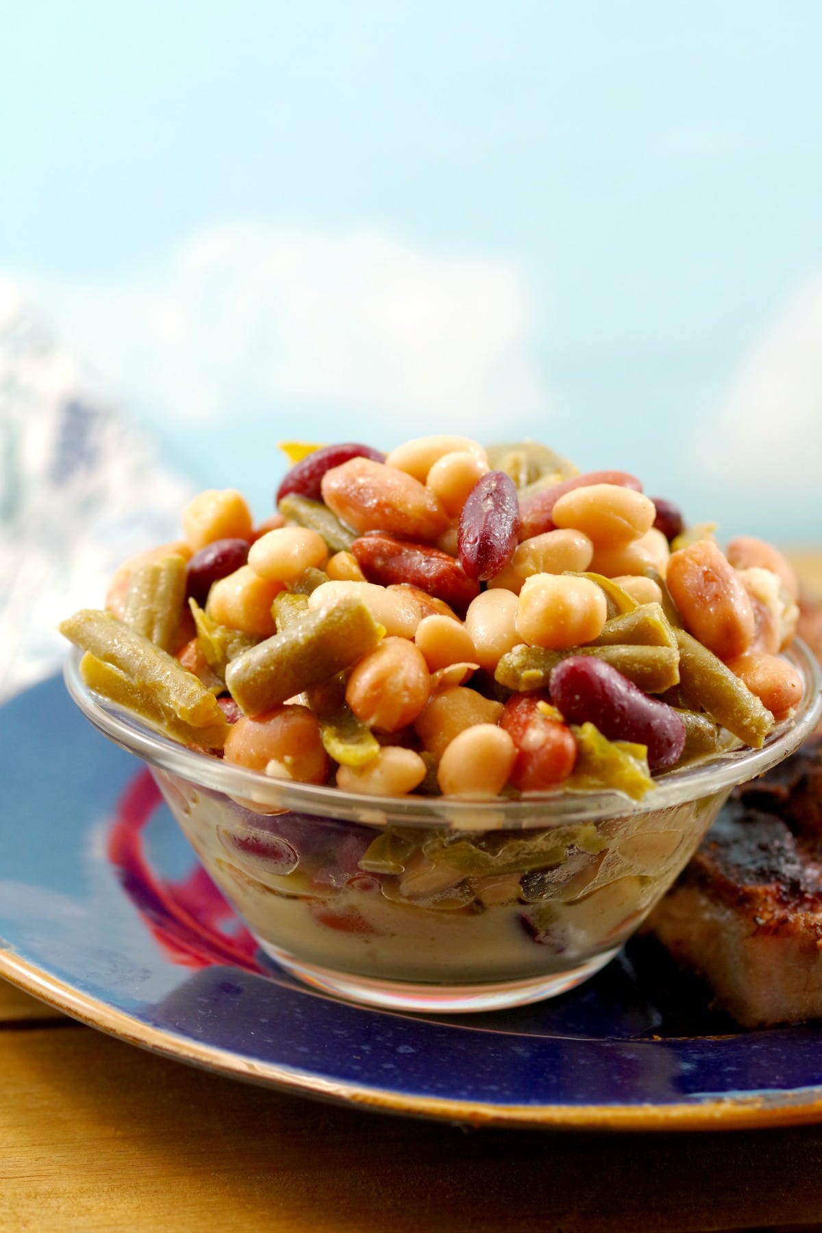 Easy bean salad (vegan) #bean salad #BBQ side salad | foodmeanderings.com 