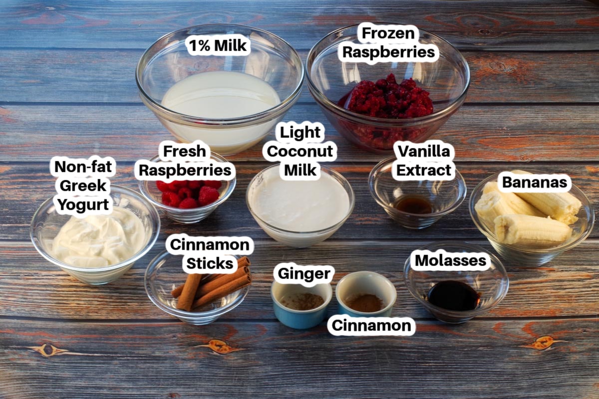 gingerbread smoothie ingredients in glass bowls, labelled