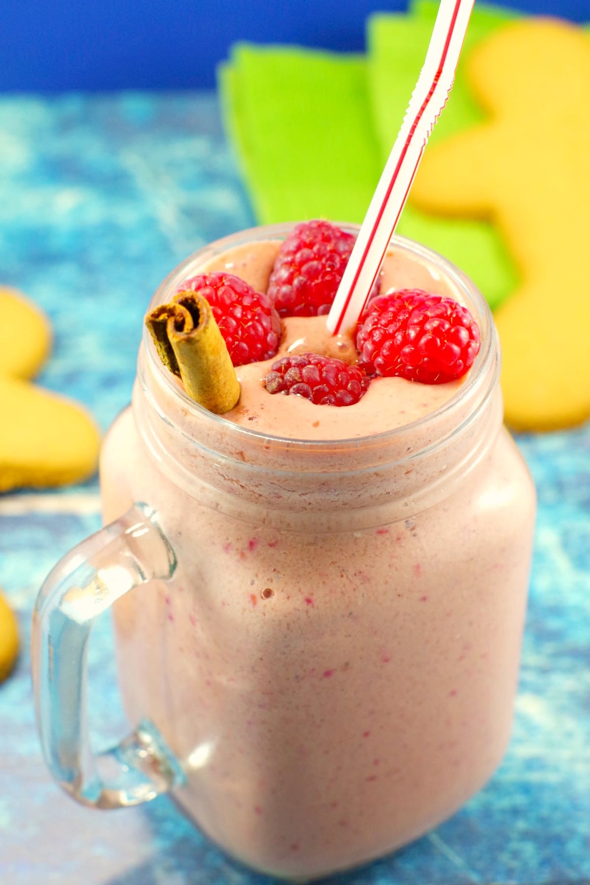 Gingerbread Raspberry Smoothie recipe | yogurt smoothie- Foodmeanderings.com