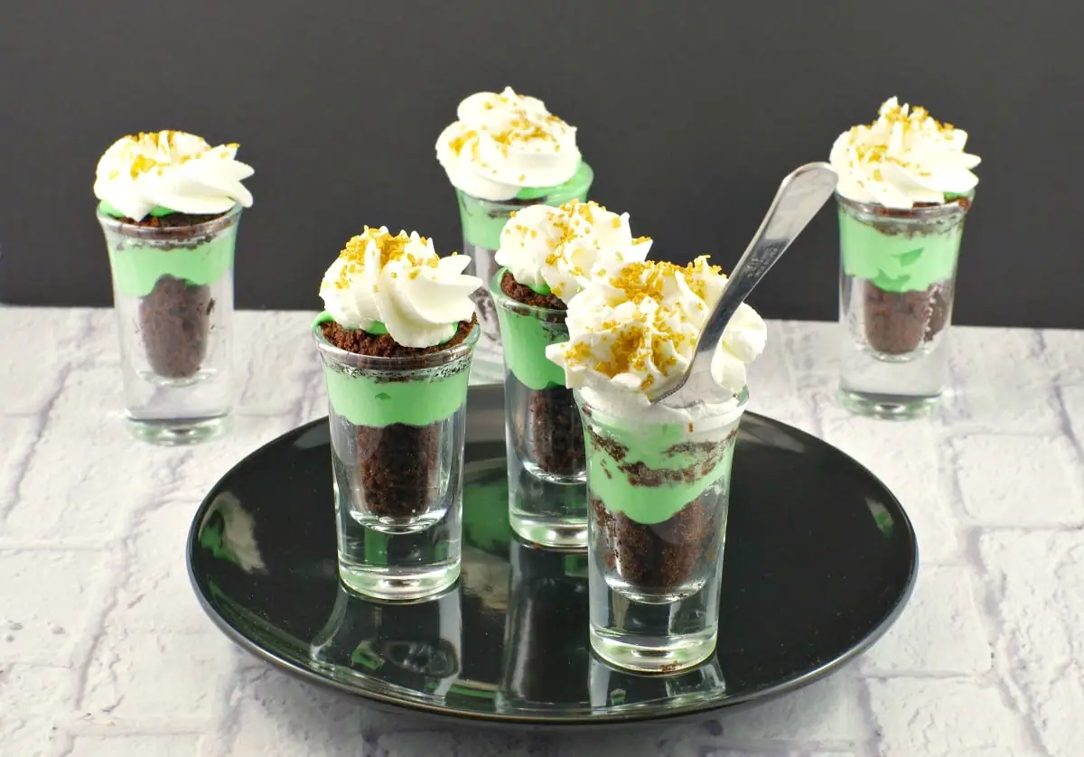 Irish Cream Green Dessert Shooters - Foodmeanderings.com