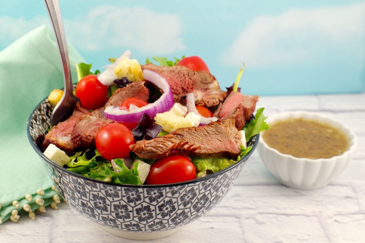 Healthy Grilled Steak Salad | Moxie's copycat - Foodmeanderings.com
