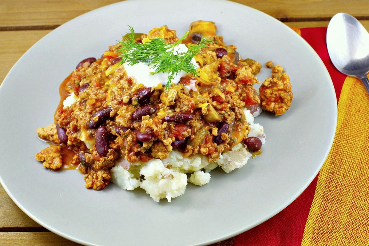 Simple Pork & Beef Chili Recipe - foodmeanderings.com