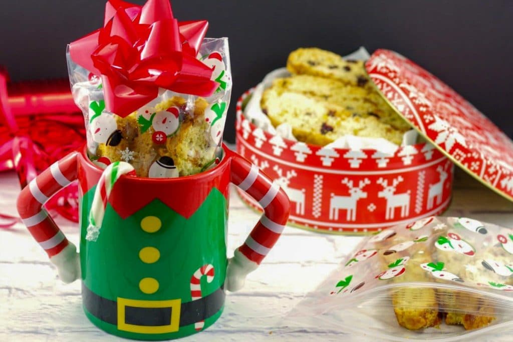 Christmas biscotti recipe (cranberry and pistachio) - Food Meanderings