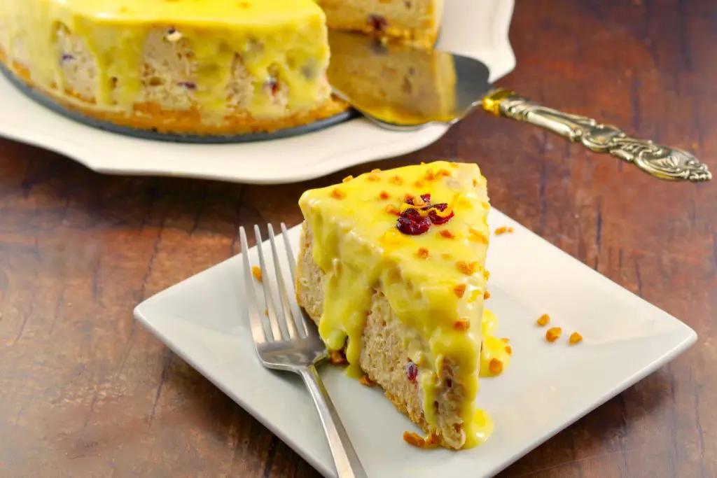 Cranberry Bread Pudding Cheesecake | holiday cheesecake - foodmeanderings.com