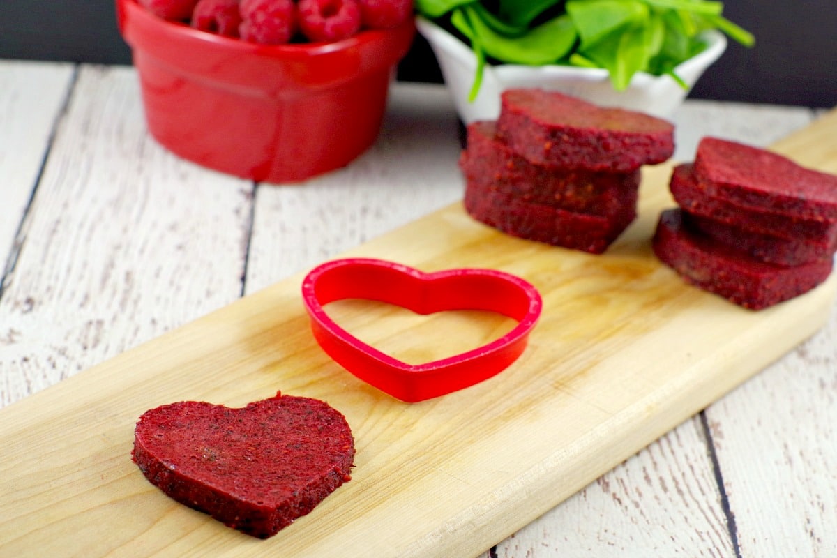 Homemade Jello | heart-shaped healthy fruit and veggie snack