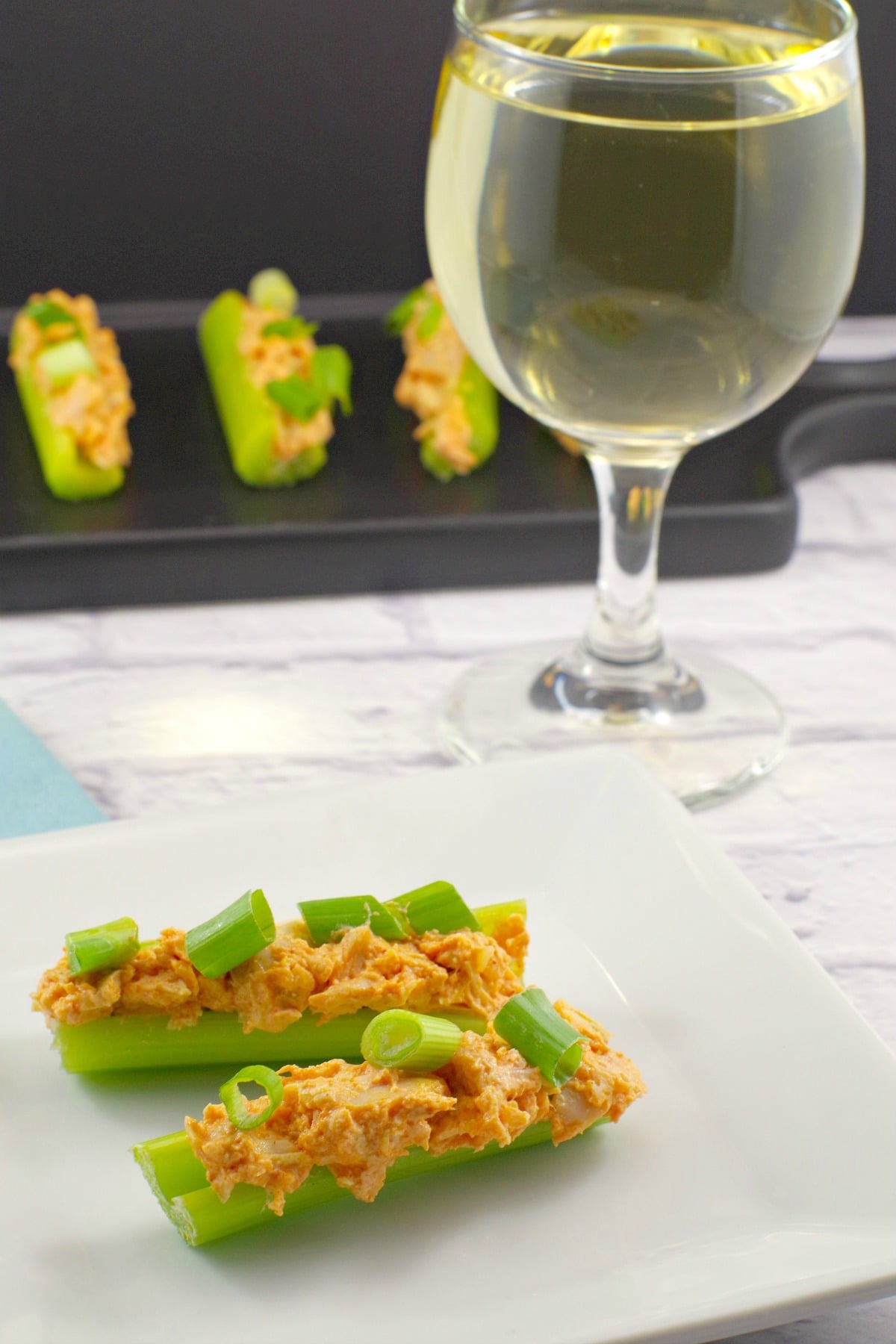 Weight watchers appetizer |Buffalo Chicken Celery - #gameday #buffalochicken #wwrecipes