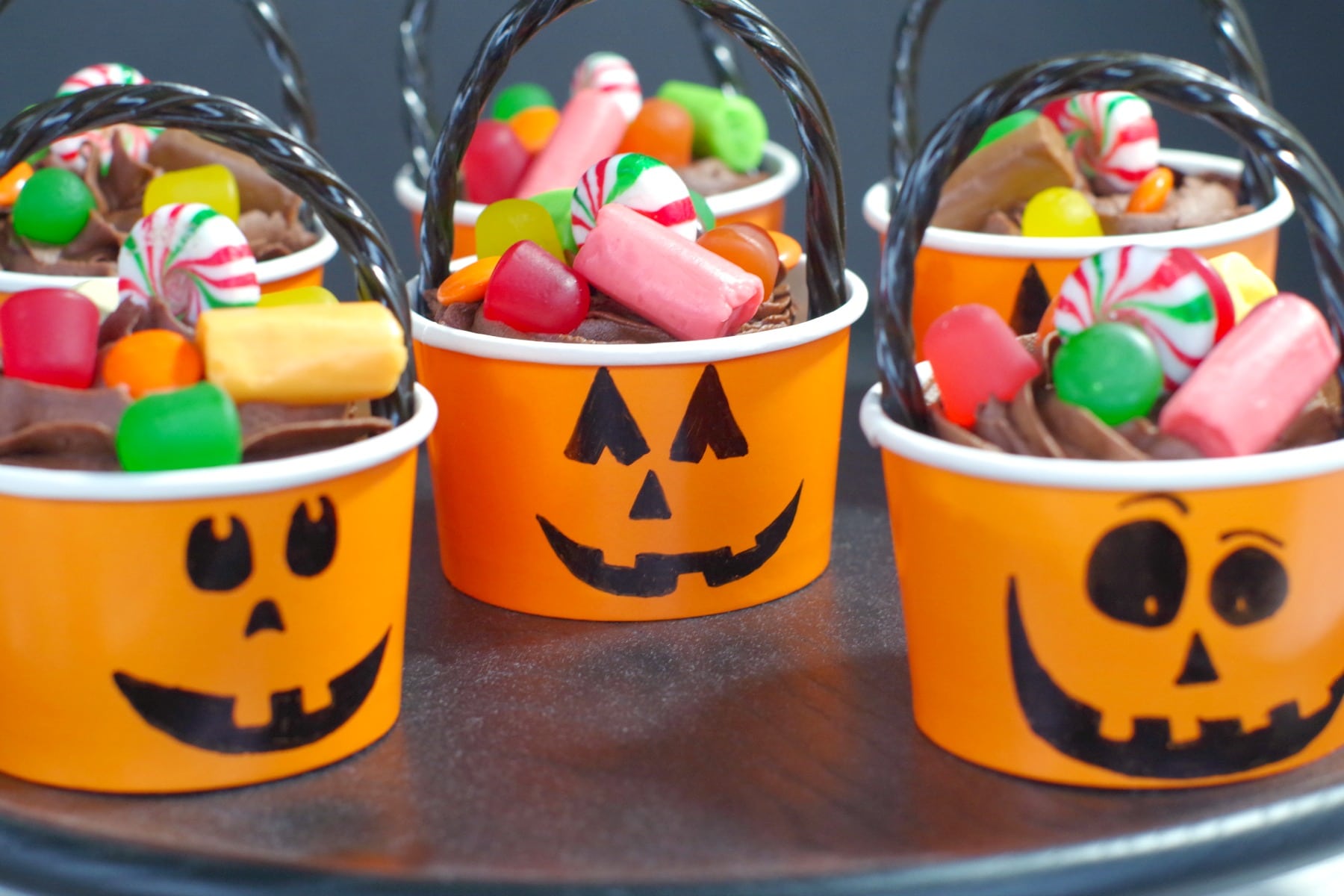 Jack O’Lantern Candy Cupcakes