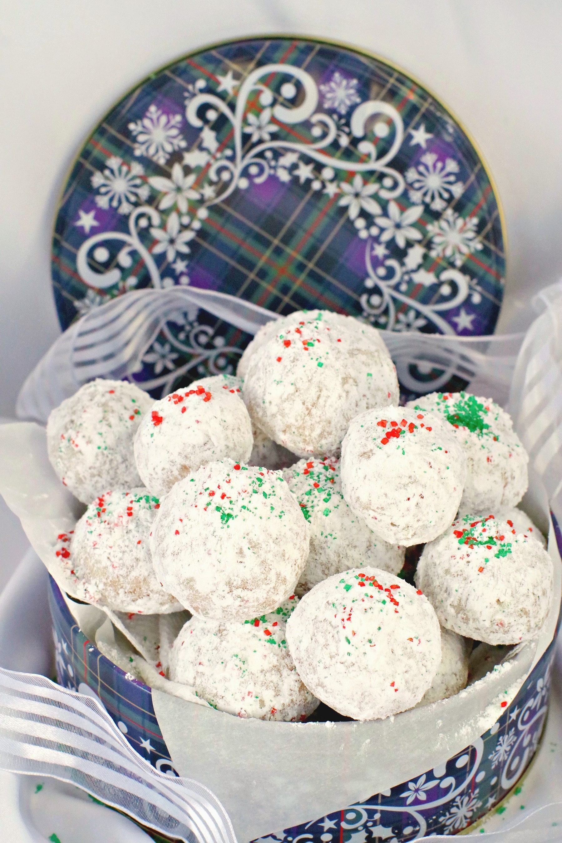 Snowball cookies in blue tin