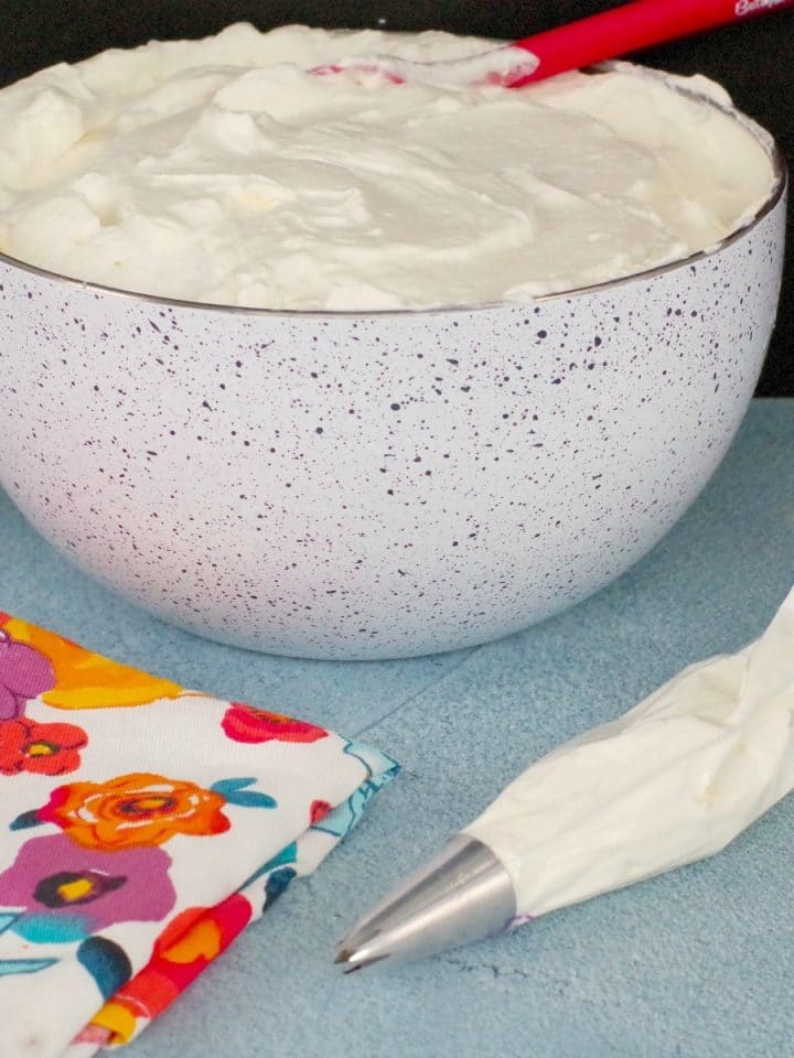 Whipped Cream Buttercream Frosting Food Meanderings