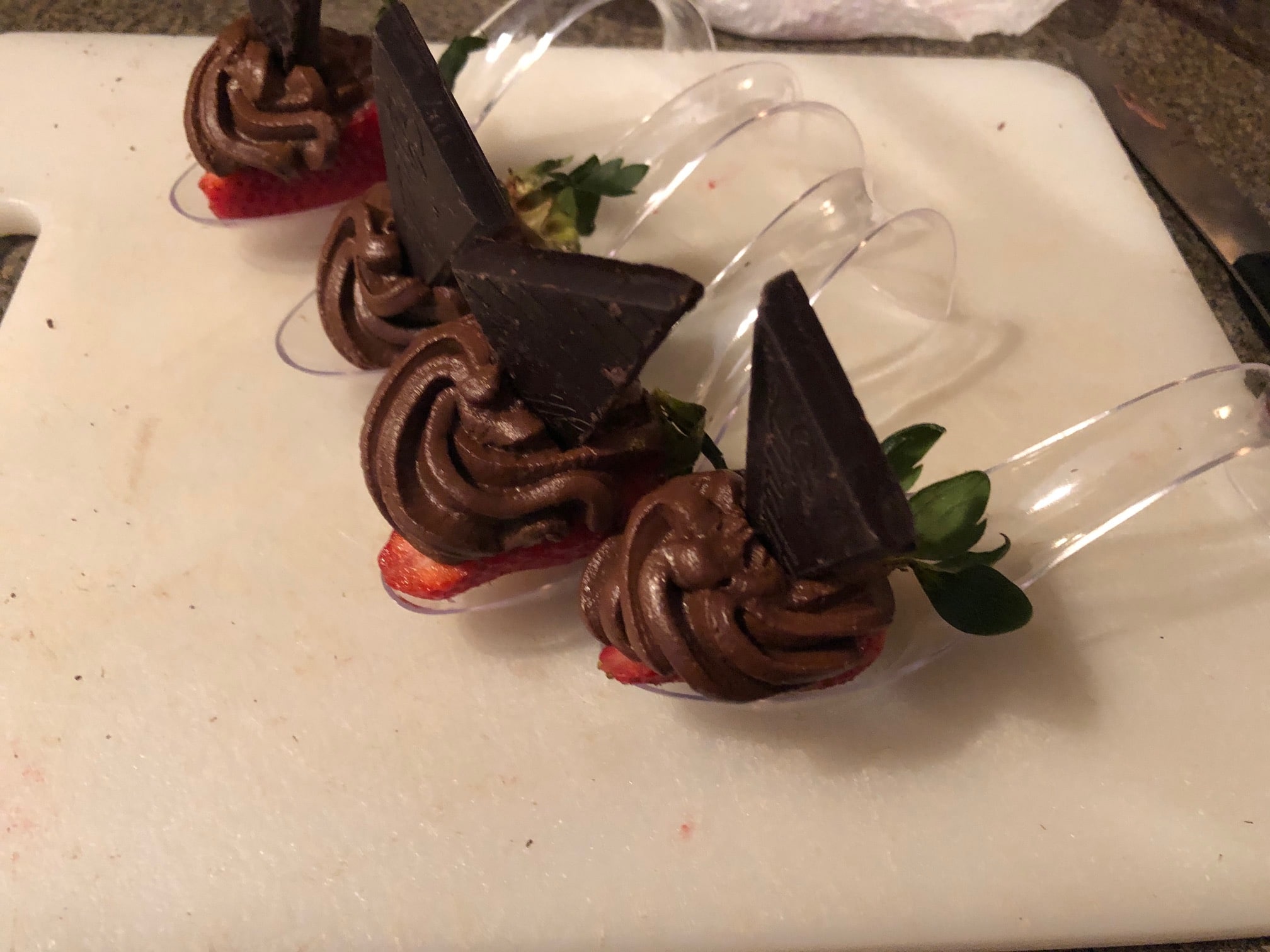 chocolate piece placed in avocado chocolate mousse