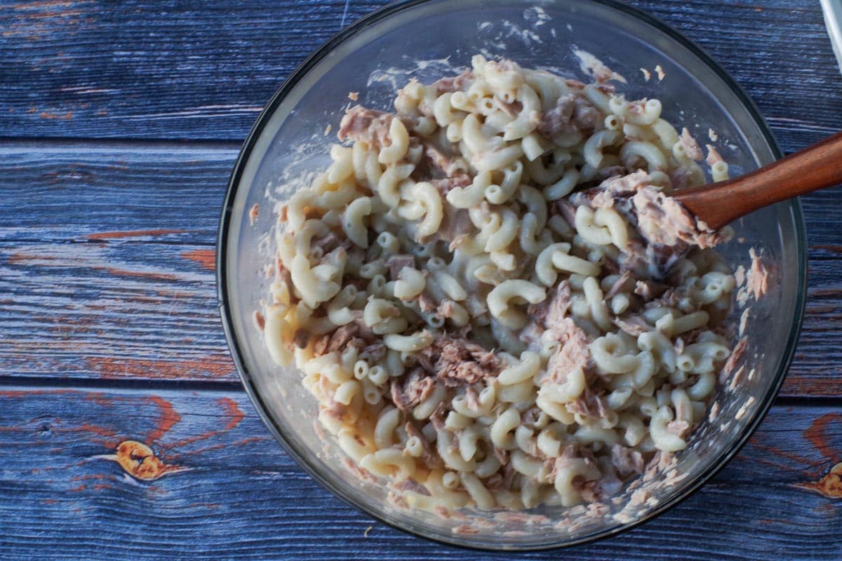 macaroni mixed with tuna and cream of mushroom soon