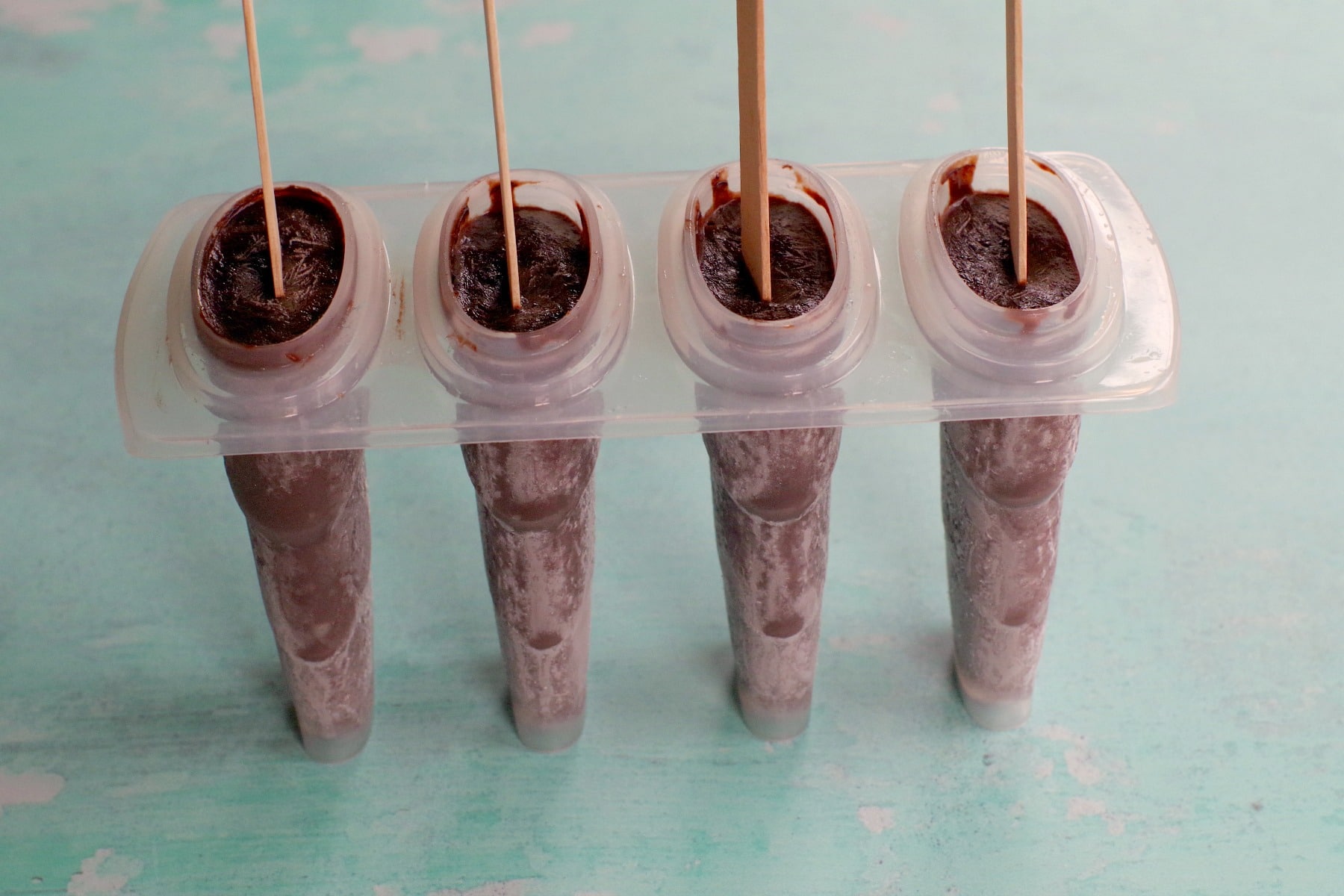 https://foodmeanderings.com/wp-content/uploads/2020/07/Chocolate-Banana-Popsicle-Recipe.jpg