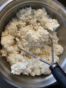 potatoes and dry cottage cheese mashed together