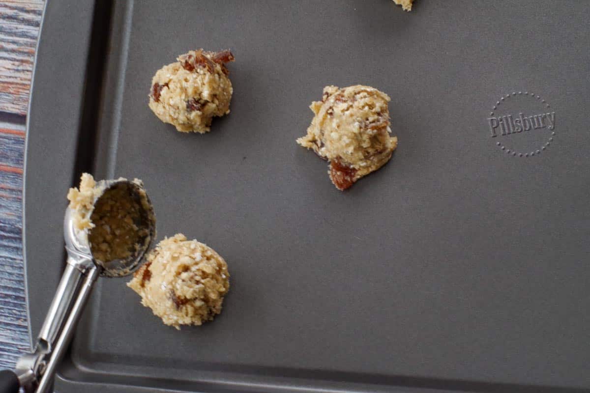 cookie dough on ungreased cookie sheet