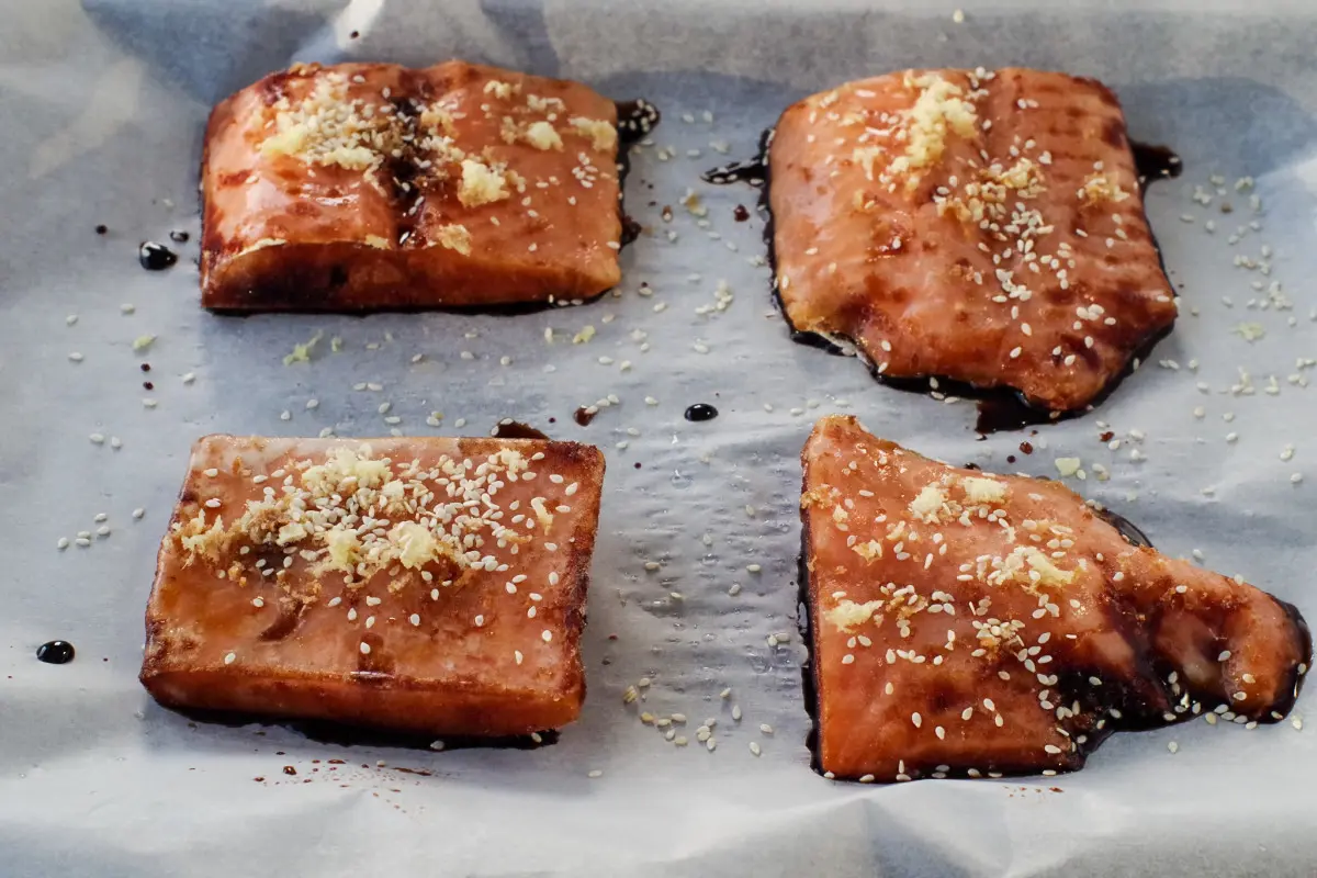 frozen salmon fillets with soy sauce, ginger and sesame seeds