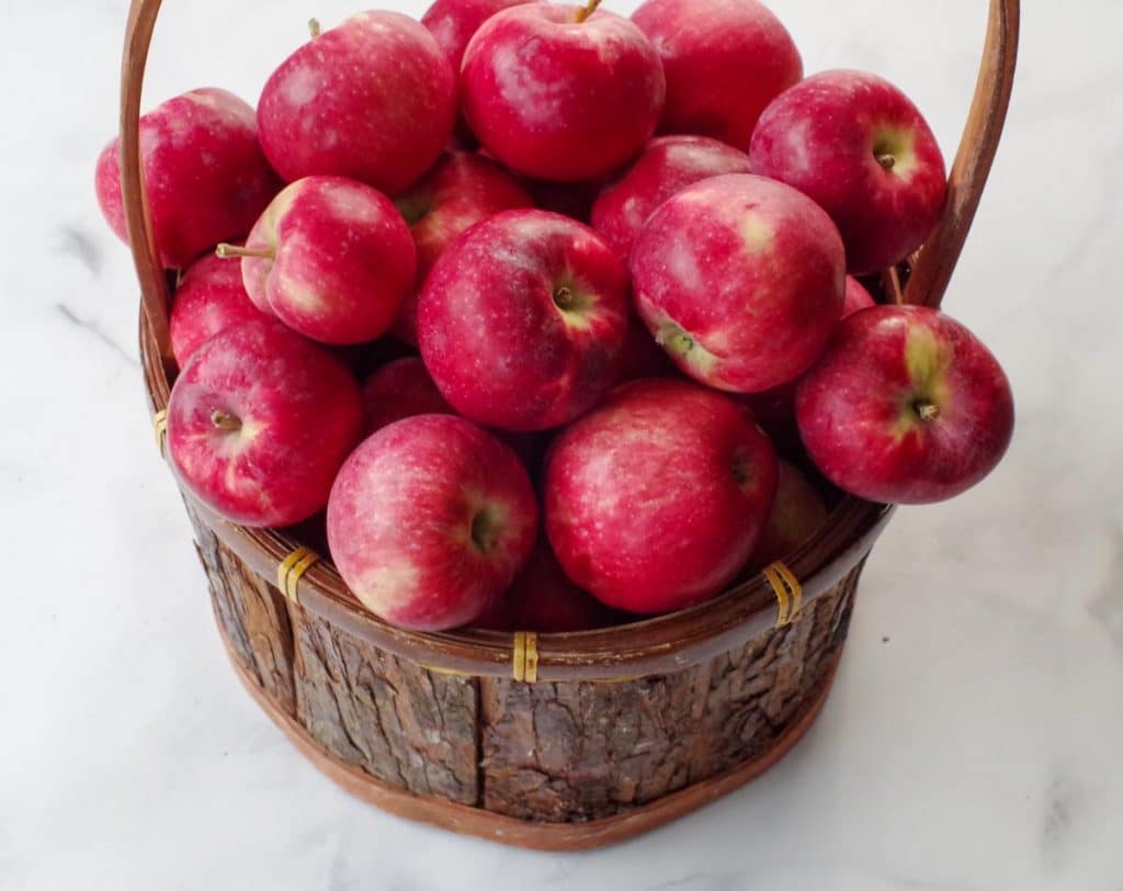 apples in a barrel