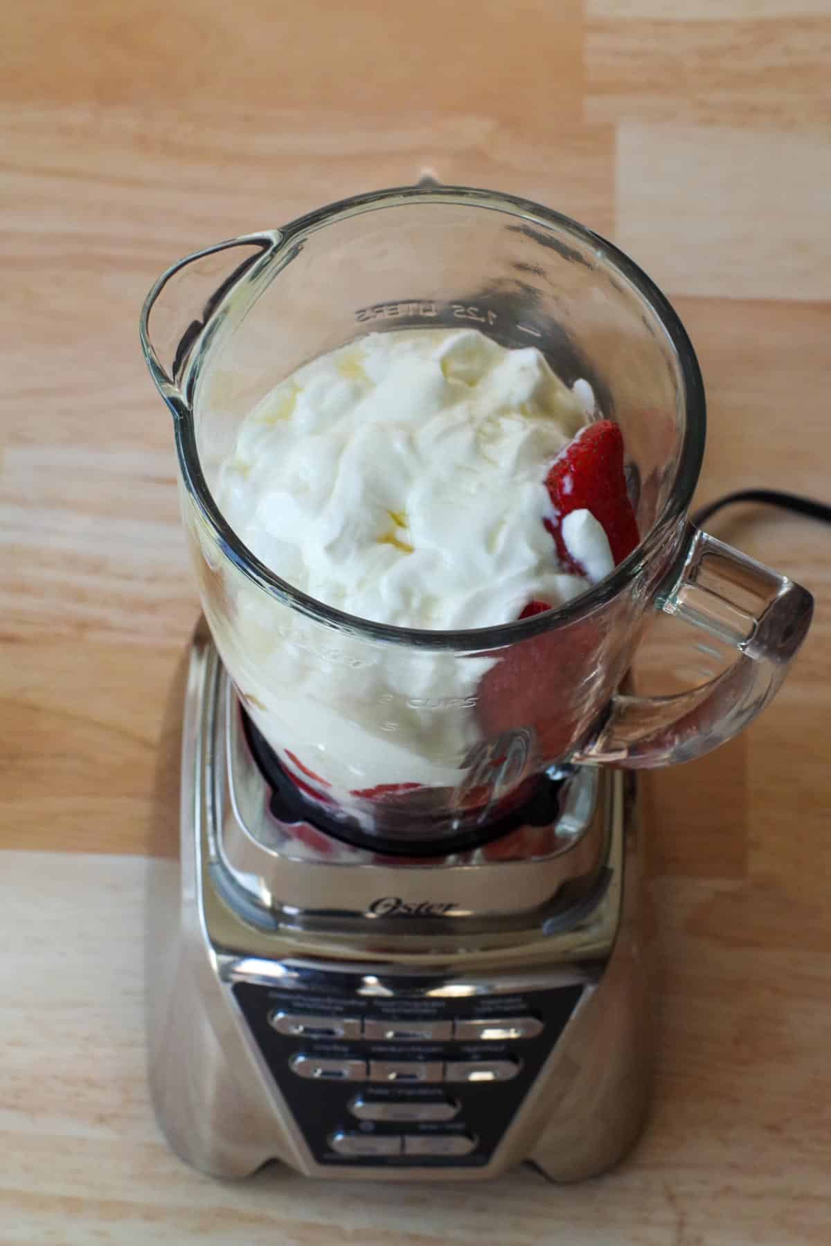 ingredients for strawberry yogurt popsicles in blender