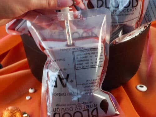 blood to rain in a bag of tricks Samniu 20 packs Bags for Drinks, 8.5fl oz/250ml Drink Pouches for Adults, Reusable IV with Hook, Halloween, Birthday, Summer Pool Party Decorations : Home & Kitchen Blood Bags Halloween Drink (Non-Alcoholic)