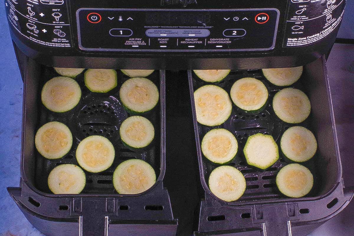 Slice zucchini in air fryer drawers
